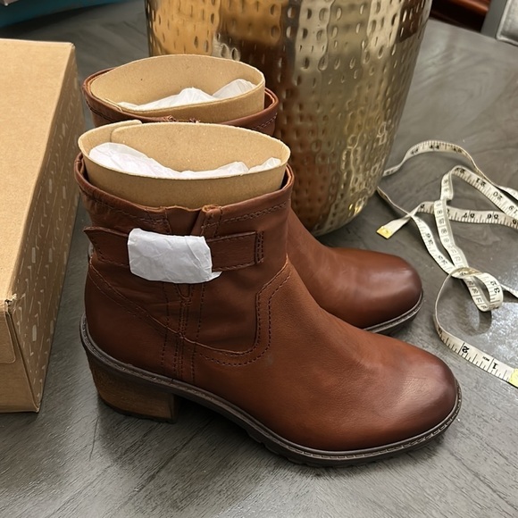 ZODIAC Women's Gannet Lug Sole Boots - Picture 4 of 10